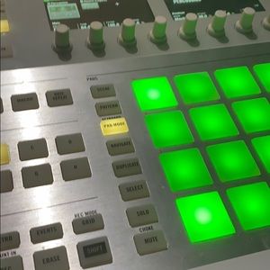 Meet your Posher, Mercedes